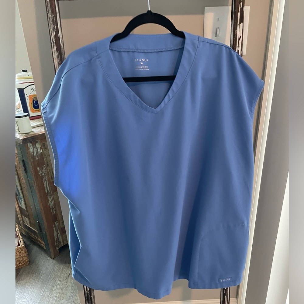 COPY - Jaanuu scrub top